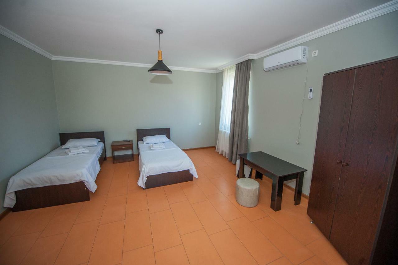 Hotel Cosmos Батумі Екстер'єр фото