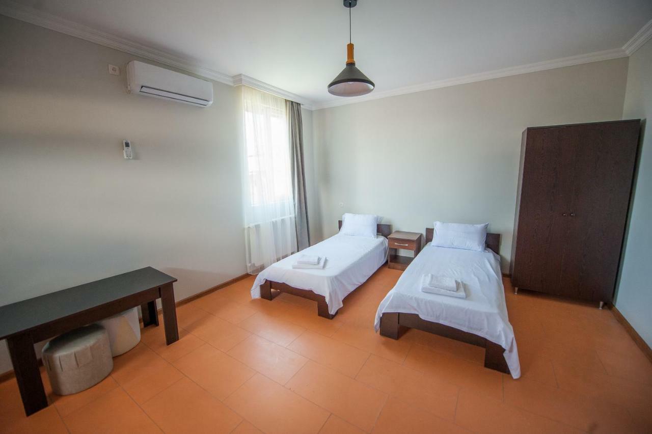 Hotel Cosmos Батумі Екстер'єр фото